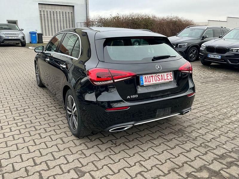 Gebraucht Mercedes A180 Progressive 136 PS (100 kW) 2022 Schwarz Limousine