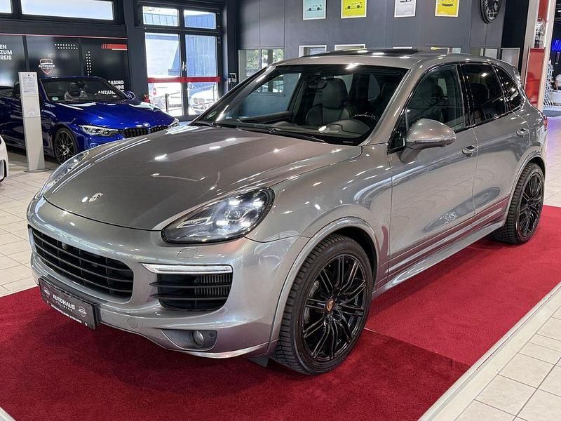 Grau Gebraucht 2015 Porsche Cayenne S Platinum Edition SUV | 34.870 € (Etwas zu teuer) - Bild 1/4
