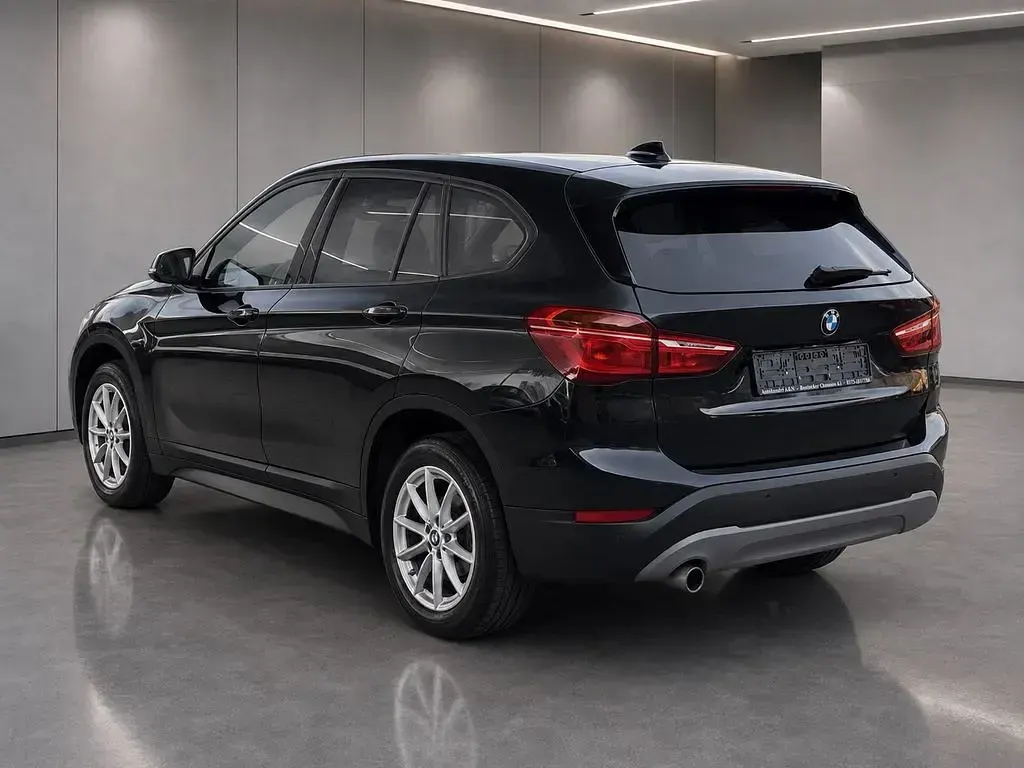 Gebraucht BMW X1 Advantage 136 PS (100 kW) 2017 Schwarz SUV