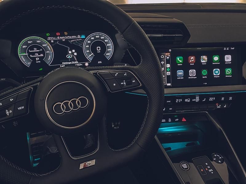 Gebraucht Audi A3 Sportback e-tron S-Line 204 PS (150 kW) 2021 Schwarz Kleinwagen