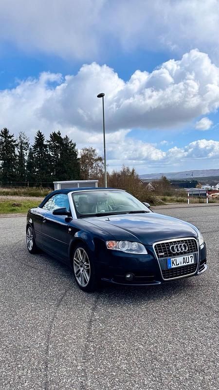 Second-hand Audi S4 286 CP (210 kW) 2005 Albastru Cabrio
