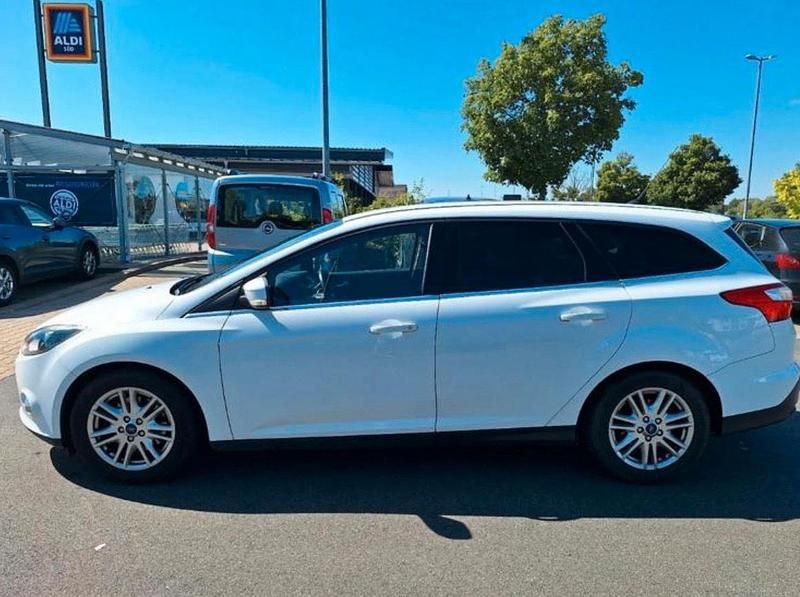 Gebraucht Ford Focus Titanium 140 PS (102 kW) 2013 Weiß Kombi