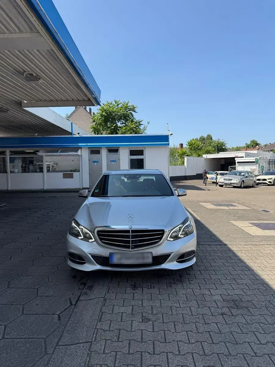 Second-hand Mercedes E250 211 CP (155 kW) 2013 Argintiu Berlinǎ