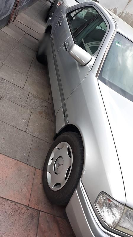 Second-hand Mercedes C280 1996 Argintiu Berlinǎ