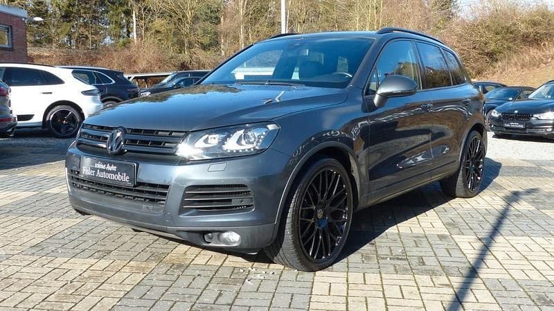 Gebraucht VW Touareg Terrain Tech 245 PS (180 kW) 2012 Grau SUV
