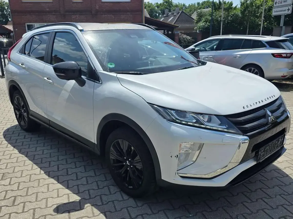 Gebraucht Mitsubishi Eclipse Cross Active 148 PS (108 kW) 2019 Perlmuttweiss (p) SUV