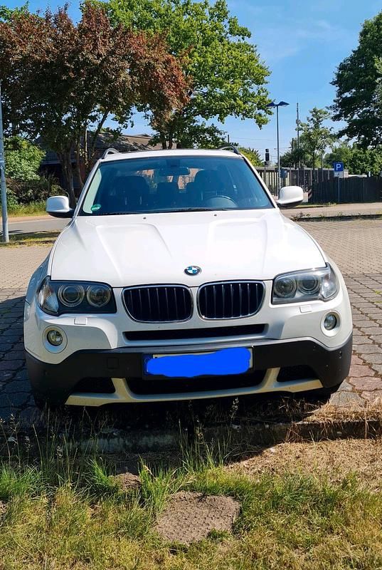 Weiß Gebraucht 2010 BMW X3 Lifestyle SUV | 7.999 € (Fairer Preis) - Bild 1/4