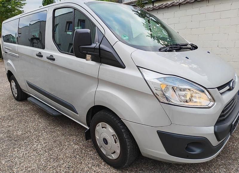 Silber Gebraucht 2013 Ford Tourneo Van / Kleinbus | 10.495 € (Fairer Preis) - Bild 1/4