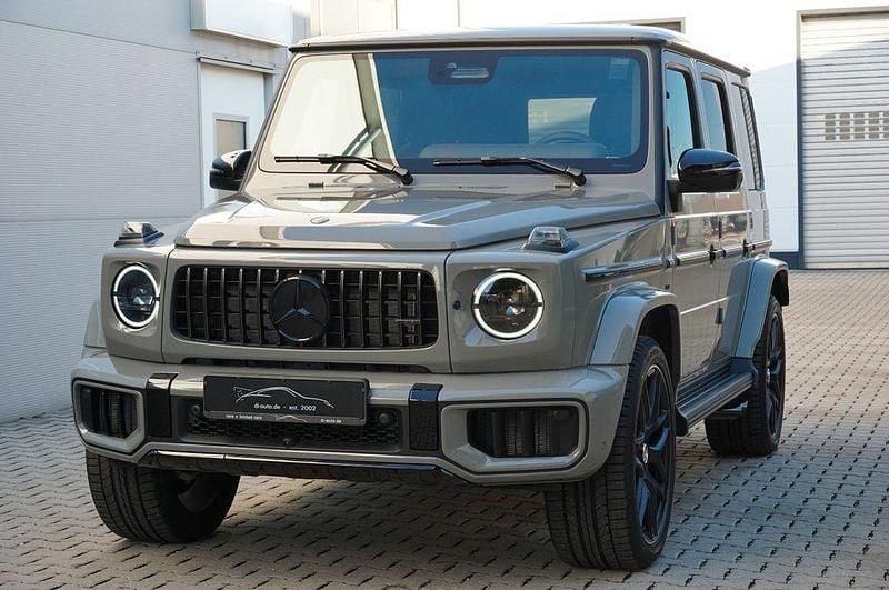 Manufaktur classicgrau uni Neu 2025 Mercedes G63 AMG AMG SUV | 246.806 € (Superpreis) - Bild 1/4