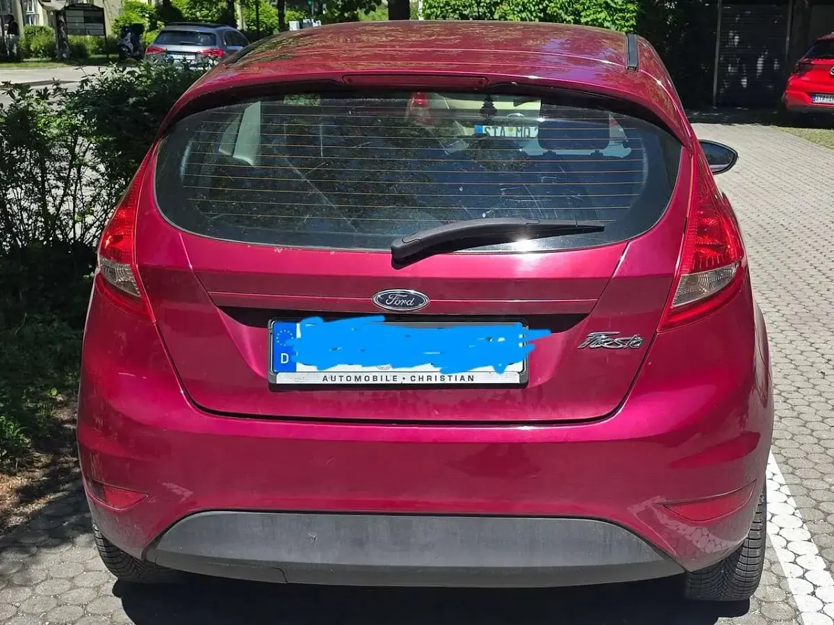 Gebraucht Ford Fiesta 82 PS (60 kW) 2009 Rot Limousine