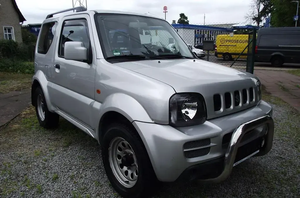 Gebraucht Suzuki Jimny 86 PS (63 kW) 2011 Silber SUV