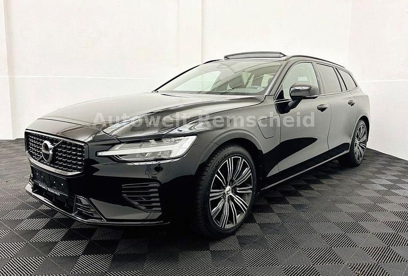 Gebraucht Volvo V60 Plus 253 PS (186 kW) 2022 Schwarz Kombi
