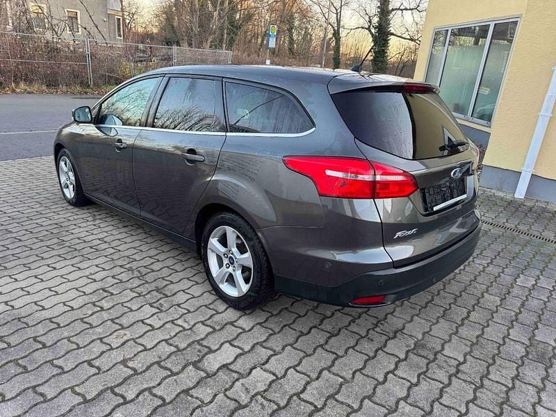 Gebraucht Ford Focus 125 PS (91 kW) 2016 Grau Kombi