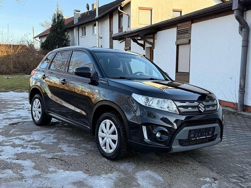 Gebraucht Suzuki Vitara Comfort 120 PS (88 kW) 2017 Schwarz SUV