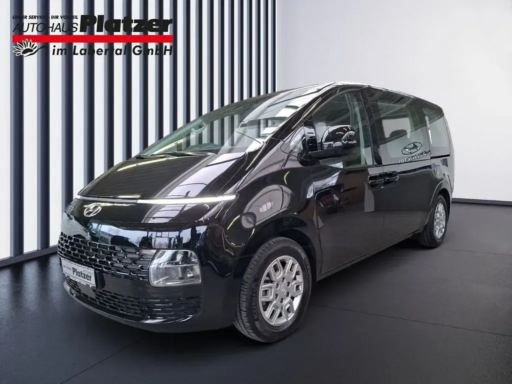 Gebraucht Hyundai Staria Trend 177 PS (130 kW) 2024 Schwarz Van / Kleinbus