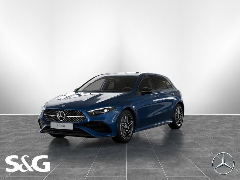 Metalliclack spektralblau Gebraucht 2025 Mercedes A200 AMG Limousine | 34.404 € (Fairer Preis) - Bild 1/4