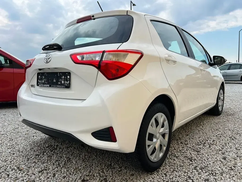 Gebraucht Toyota Yaris Comfort 72 PS (52 kW) 2020 Weiß Limousine