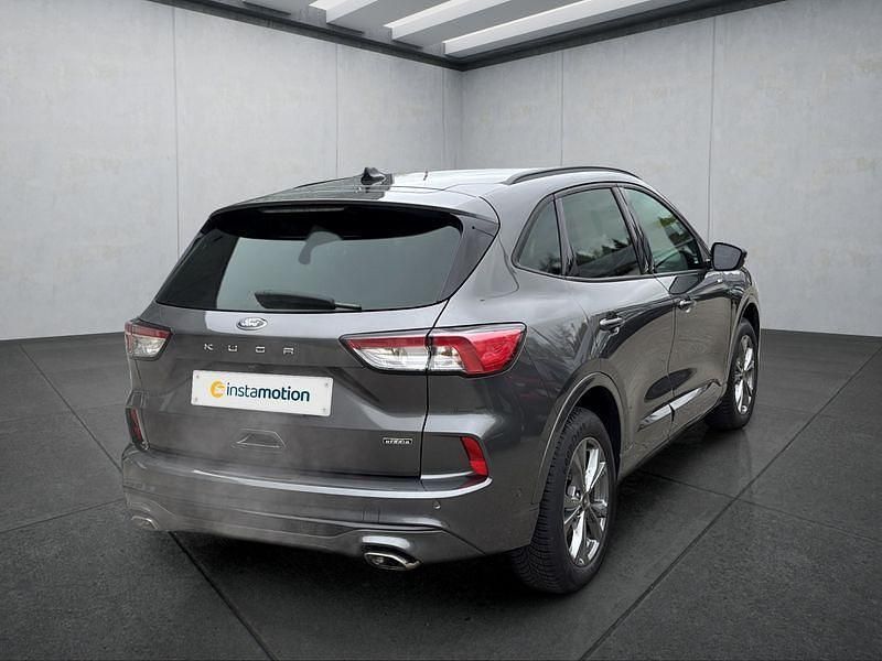 Gebraucht Ford Kuga 224 PS (164 kW) 2023 Grau SUV