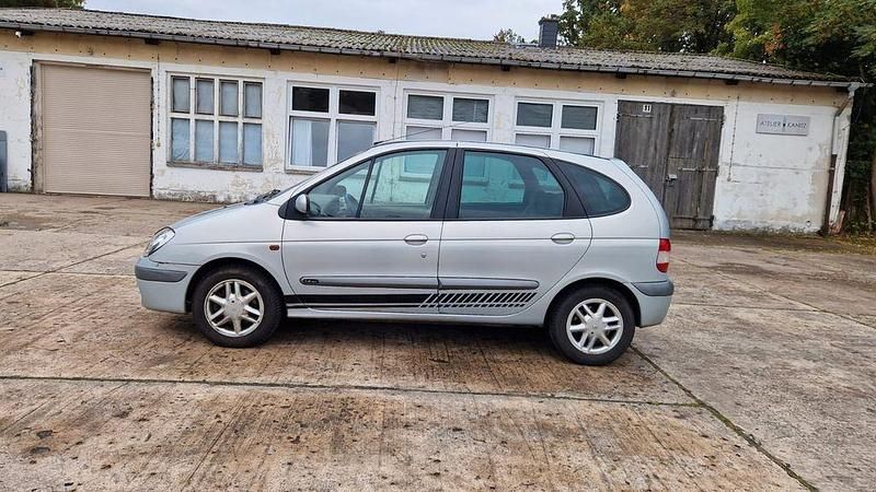 Gebraucht Renault Scénic Expression 95 PS (69 kW) 2003 Grau Van / Kleinbus