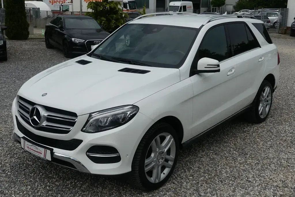 Gebraucht Mercedes GLE350 258 PS (189 kW) 2016 Polarweiss  unilack SUV