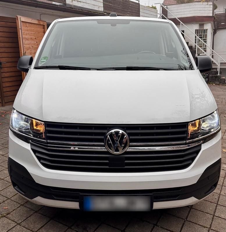 Gebraucht VW Multivan 110 PS (80 kW) 2020 Weiß Van / Kleinbus