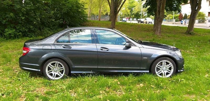 Gebraucht Mercedes C350 Avantgarde 224 PS (164 kW) 2009 Grau Limousine