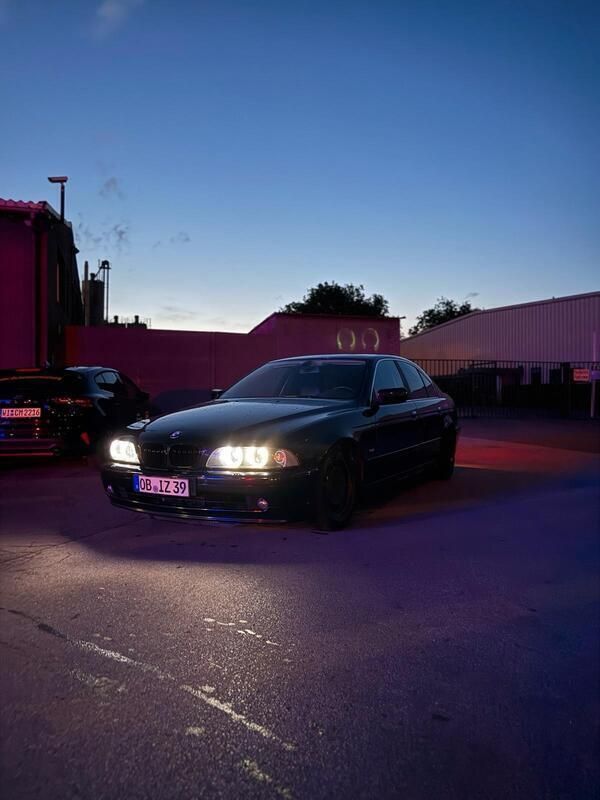 Schwarz Gebraucht 2002 BMW 525 Limousine | 4.000 € (Superpreis) - Bild 1/4