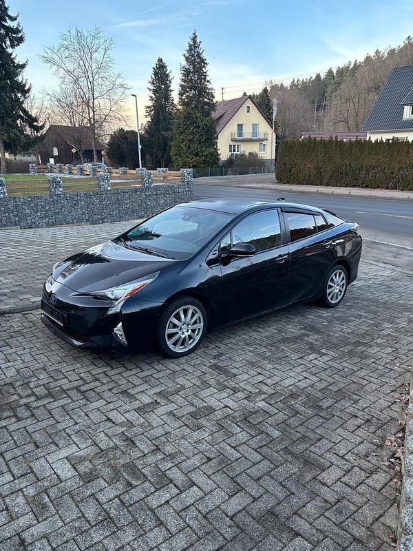 Schwarz Gebraucht 2016 Toyota Prius Limousine | 12.500 € (Guter Preis) - Bild 1/4