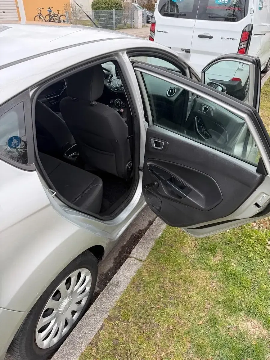 Second-hand Ford Fiesta 2017 Gri Hatchback