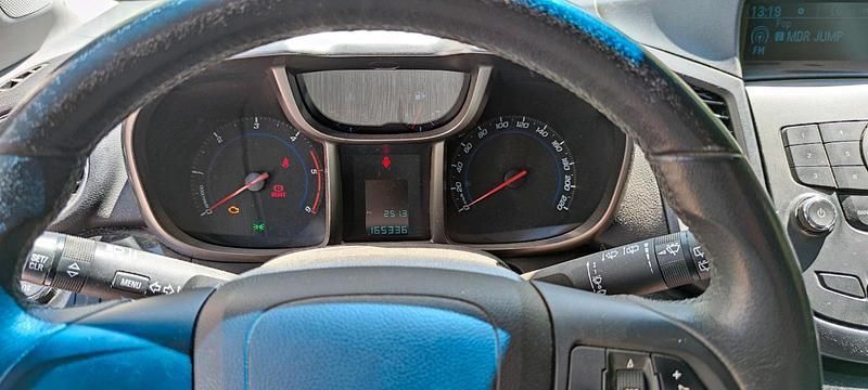 Grau Gebraucht 2013 Chevrolet Orlando SUV | 4.200 € (Superpreis) - Bild 1/4