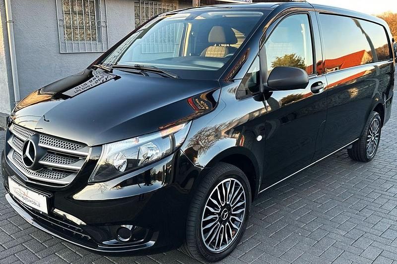 Gebraucht Mercedes Vito 163 PS (119 kW) 2018 Schwarz Van