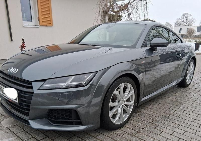 Gebraucht Audi TT Ambiente 184 PS (135 kW) 2017 Grau Coupé