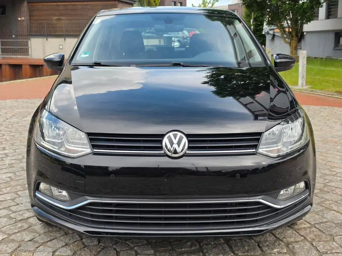 Gebraucht VW Polo 75 PS (55 kW) 2014 Schwarz Kleinwagen