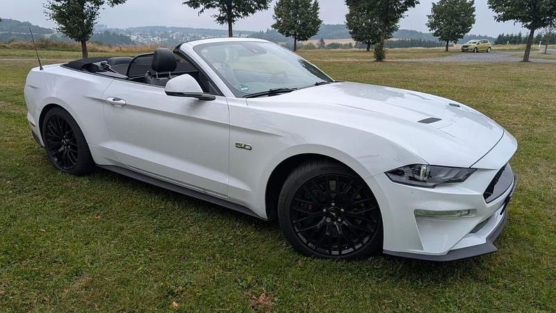Weiß Gebraucht 2018 Ford Mustang GT Cabrio | 38.900 € (Fairer Preis) - Bild 1/4