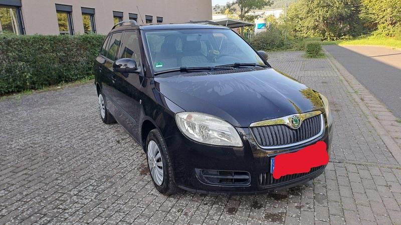 Schwarz Gebraucht 2009 Skoda Fabia Kombi | 750 € (Superpreis) - Bild 1/4