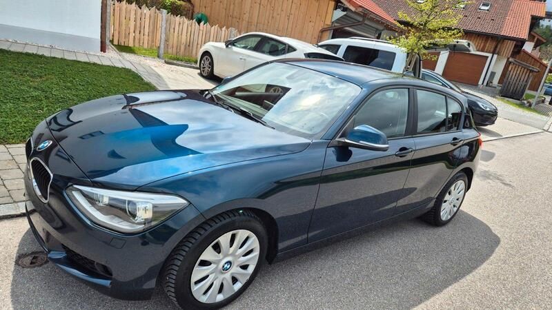 Blau Gebraucht 2013 BMW 116 Efficient Dynamics Kleinwagen | 6.980 € (Fairer Preis) - Bild 1/4