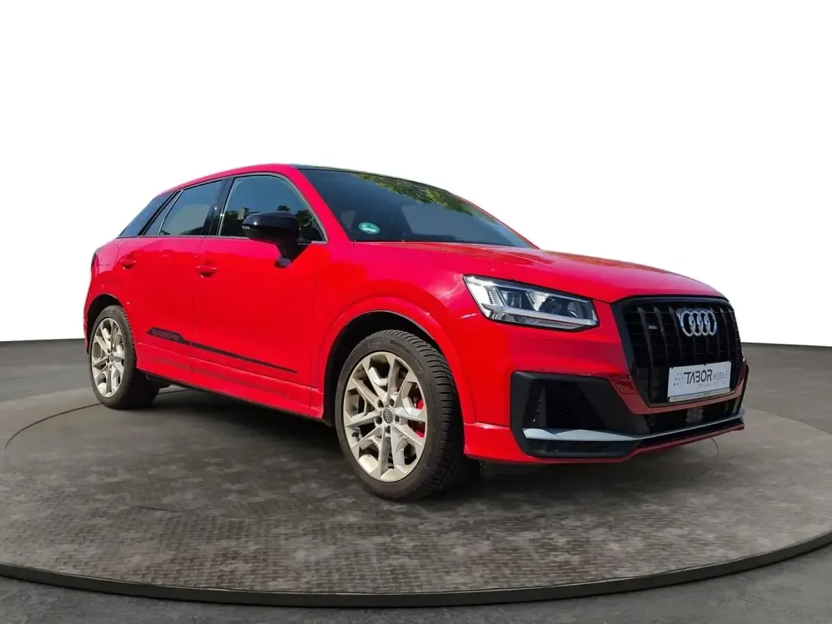Gebraucht Audi SQ2 Ambiente 300 PS (220 kW) 2020 Tangorot metallic SUV