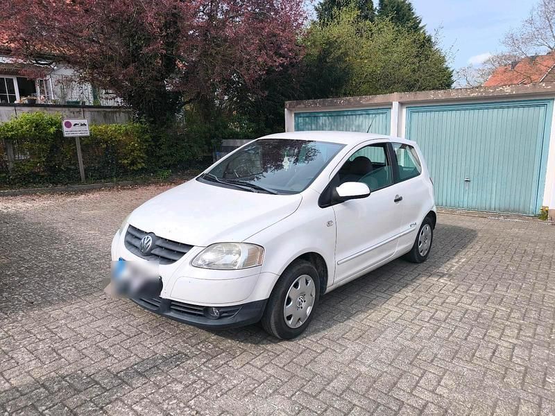 Gebraucht VW Fox Style 55 PS (40 kW) 2010 Weiß Kleinwagen