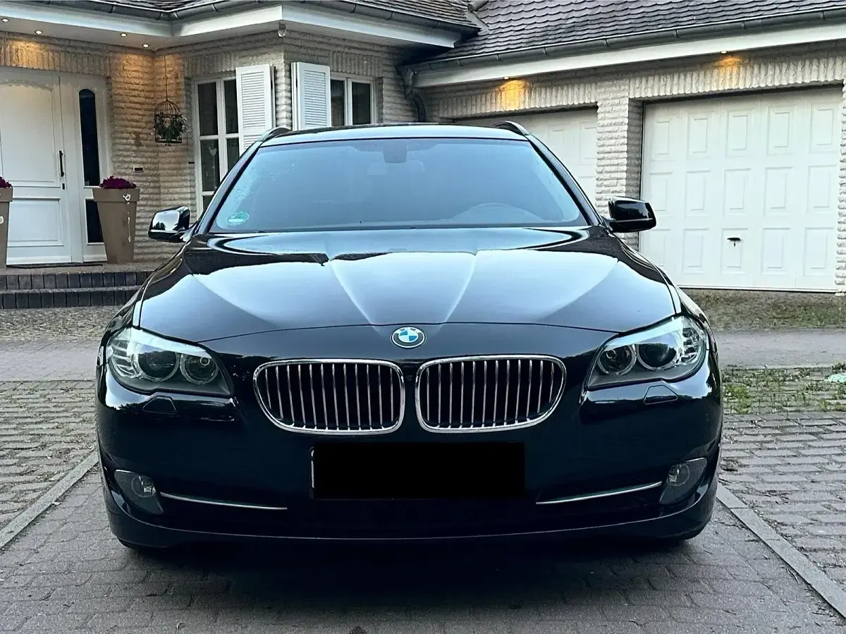 Gebraucht BMW 520 Comfort Edition 184 PS (135 kW) 2012 Schwarz Kombi