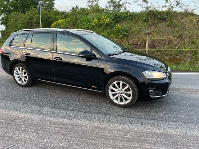 Schwarz Gebraucht 2014 VW Golf VII Highline Kombi | 14.250 € (Teuer) - Bild 1/4
