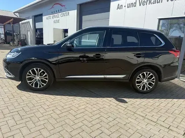 Usata Ford Focus Cool & Connect 80 CV (58 kW) 2017 Nero Berlina