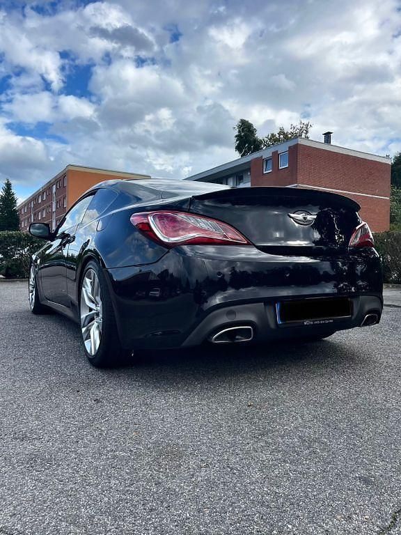 Schwarz Gebraucht 2014 Hyundai Genesis Coupé | 13.990 € (Fairer Preis) - Bild 1/4