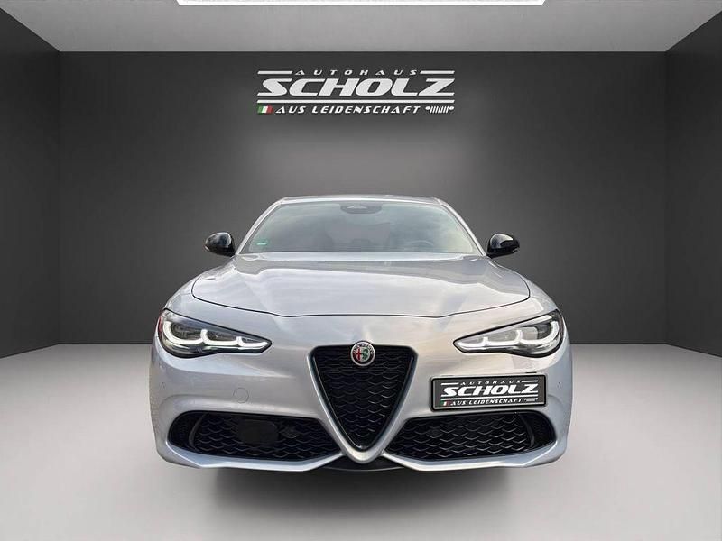 Gebraucht Alfa Romeo Giulia Sprint 280 PS (205 kW) 2024 Silber Limousine
