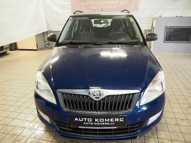 Blau Gebraucht 2014 Skoda Fabia Ambition Kombi | 3.950 € (Guter Preis) - Bild 1/4