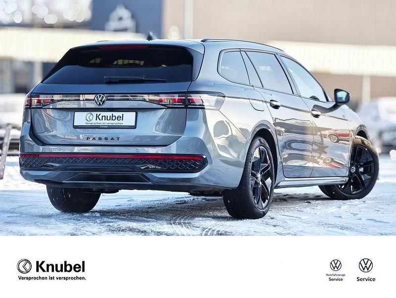 Gebraucht VW Passat IQ Drive 150 PS (110 kW) 2025 Diabasgrau metallic Kombi