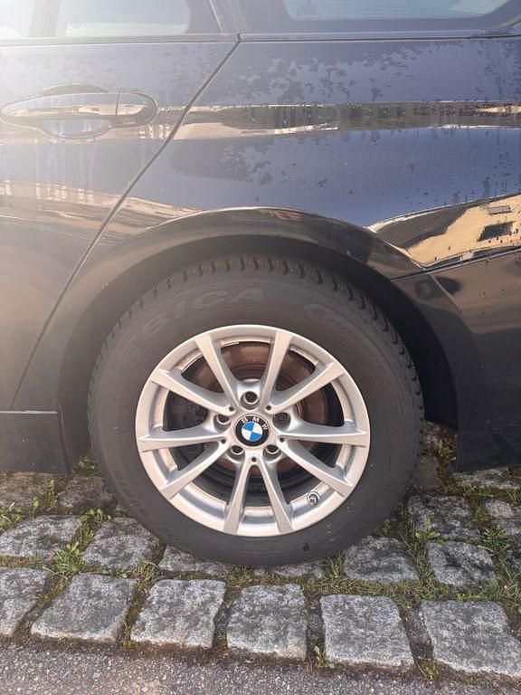 Gebraucht BMW 320 Advantage 190 PS (139 kW) 2018 Schwarz Kombi