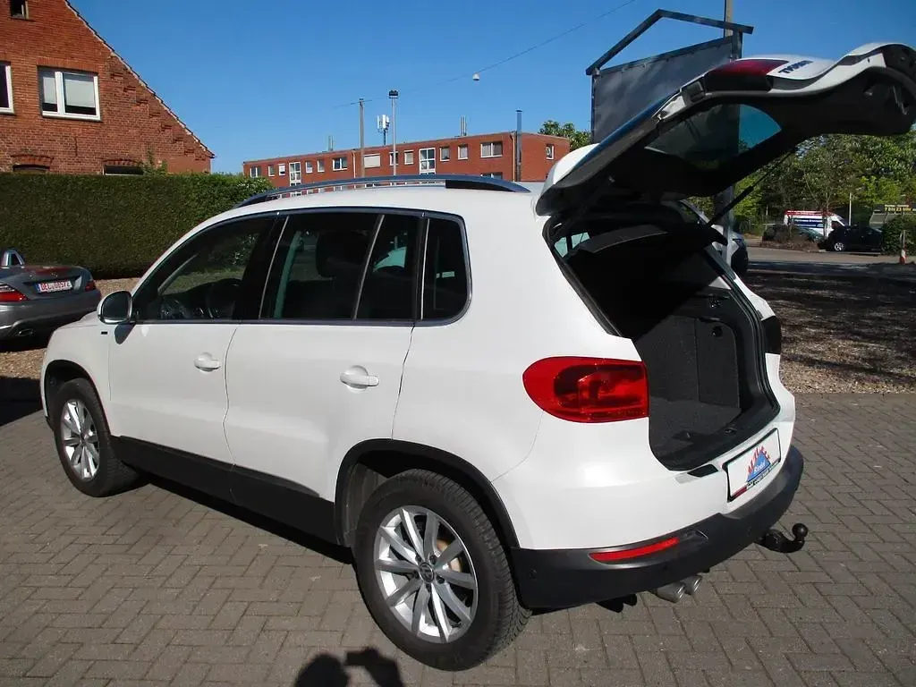 Gebraucht VW Tiguan LOUNGE 184 PS (135 kW) 2016 Oryxweiss SUV
