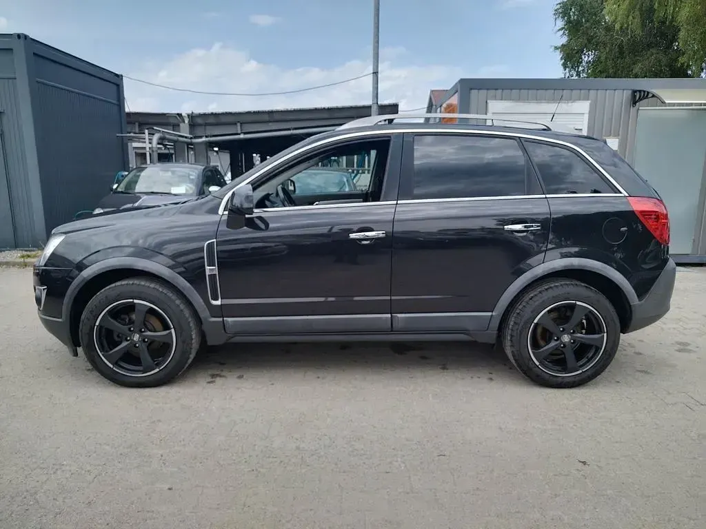 Używany Opel Antara Cosmo 163 KM (119 kW) 2015 Czarny SUV