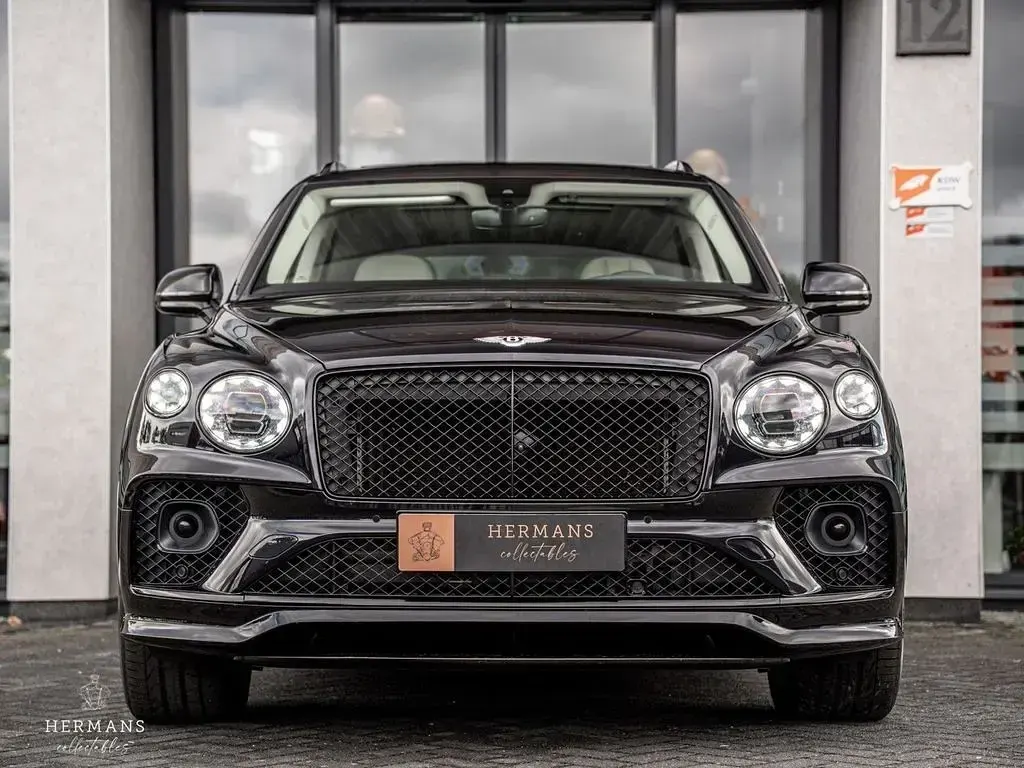 Gebraucht Bentley Bentayga 551 PS (405 kW) 2022 Schwarz SUV