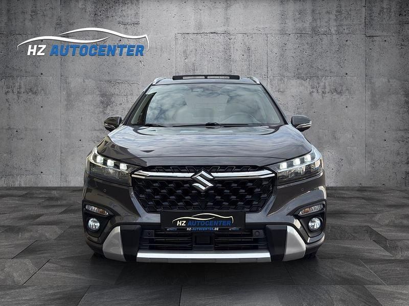 Gebraucht Suzuki SX4 129 PS (94 kW) 2022 Grau SUV